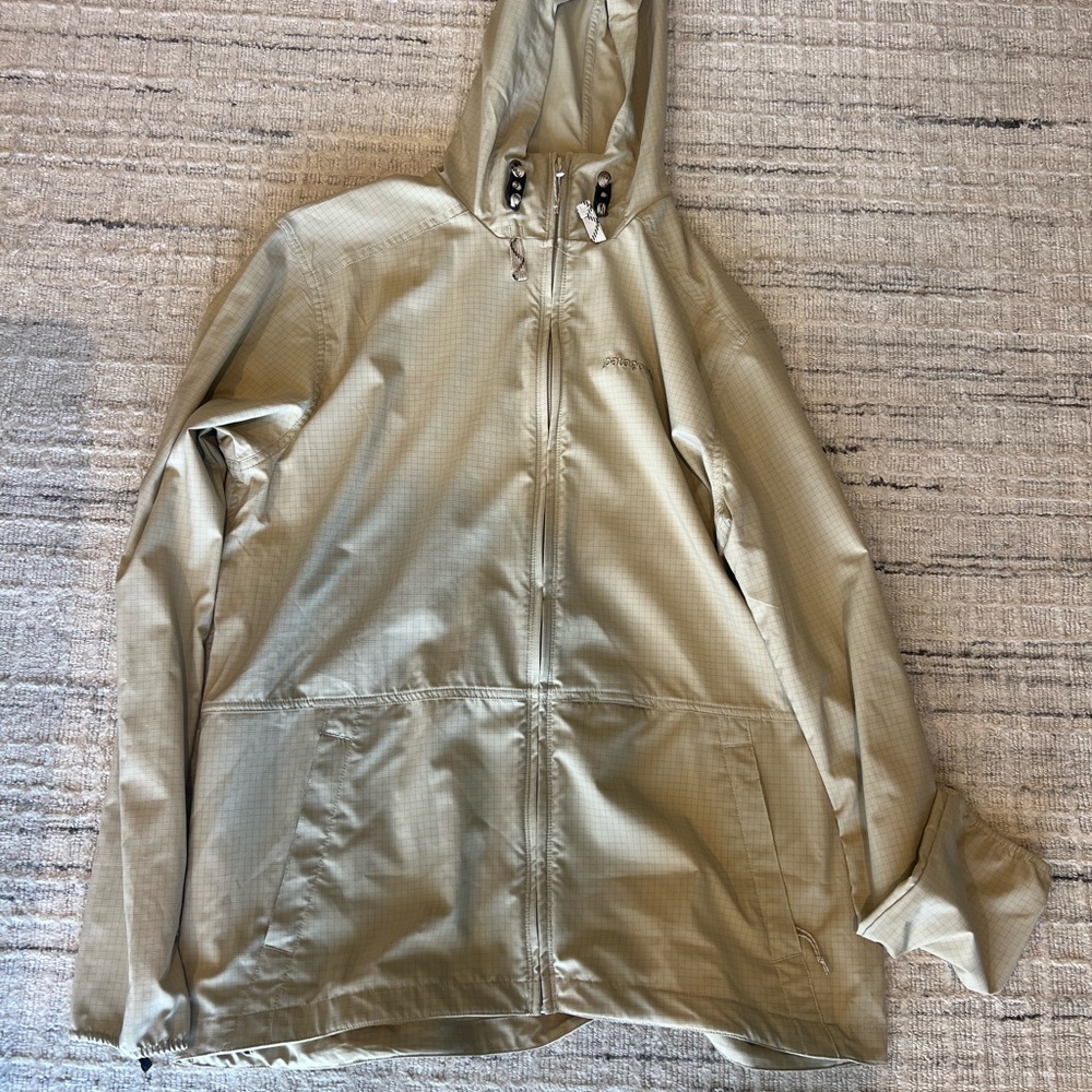 Men's Patagonia Beige Hooded Jacket